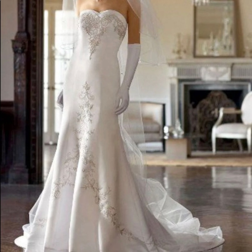 David’s Bridal Mermaid Wedding Dress